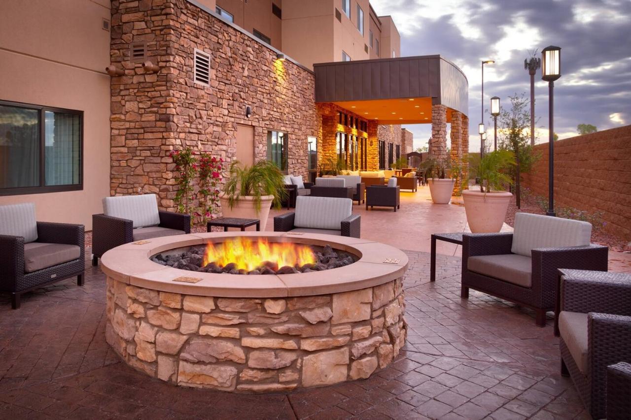 Courtyard By Marriott Phoenix Gateway Airport