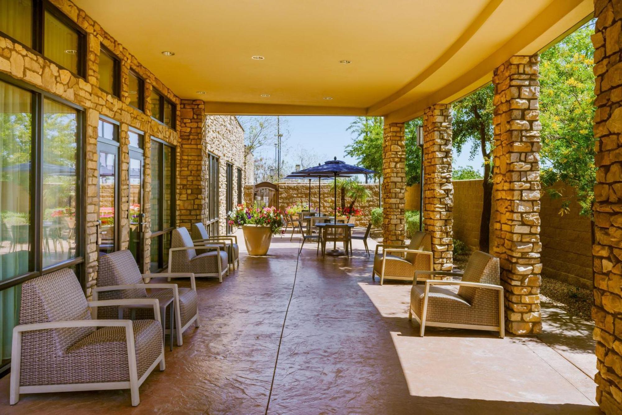 Courtyard By Marriott Phoenix Gateway Airport Hotel 3*