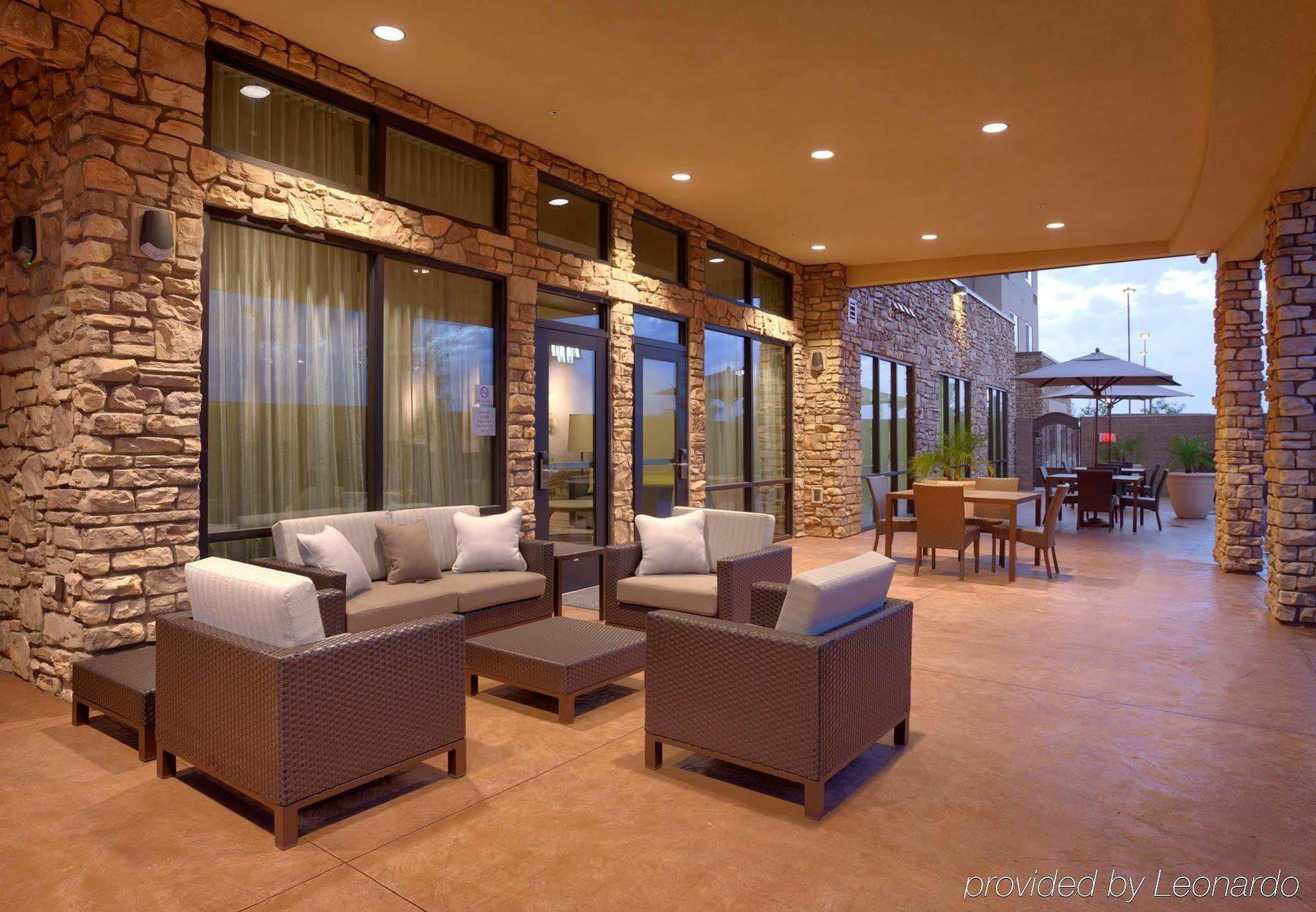 Courtyard By Marriott Phoenix Gateway Airport 3*